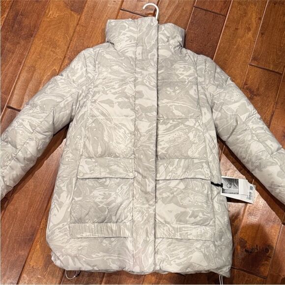 lululemon athletica Jackets & Blazers - NWT Lululemon Down Jacket